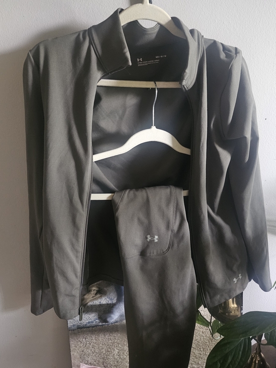 Under Armour Pants - Under Armour Women's Dark Green  Performance Jacket & Leggings Set
